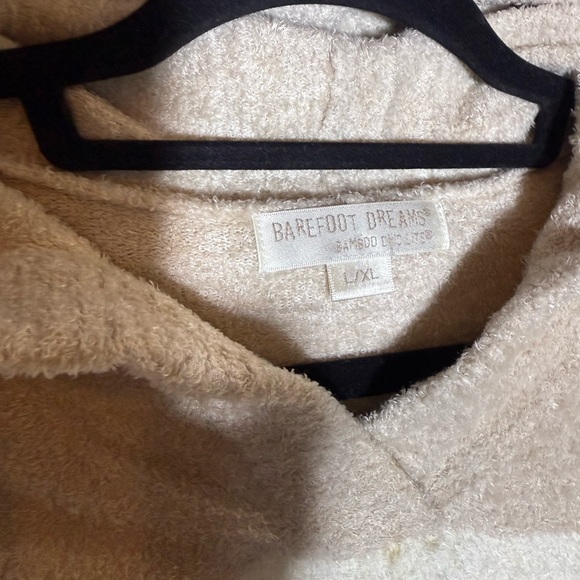 Barefoot Dreams  Tan and Cream Hooded Sweater size L/XL - Picture 6 of 11